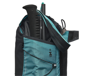 Black_Diamond_Womens_Distance_22_Pack_Pole_Carry