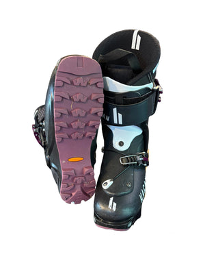 Hagan Core Lite 24.5 Ski Boot 25/26 Demo Fleet #98
