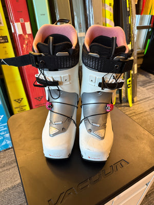 Dynafit TLT 7 Boots Size 22.5 - USED