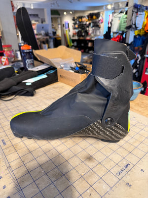 Fischer Speedmax 9 Skate RL Boa EY47 (46.5) Boots - OPEN BOX