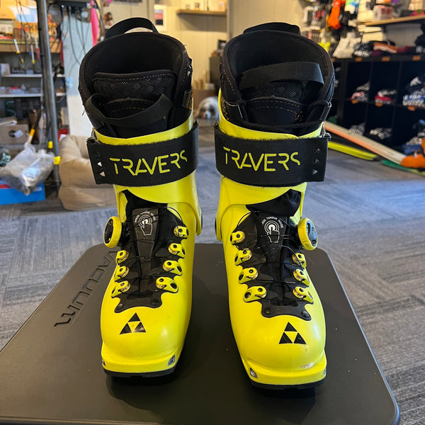 Used Fischer Travers CS 24.5 Ski Boots