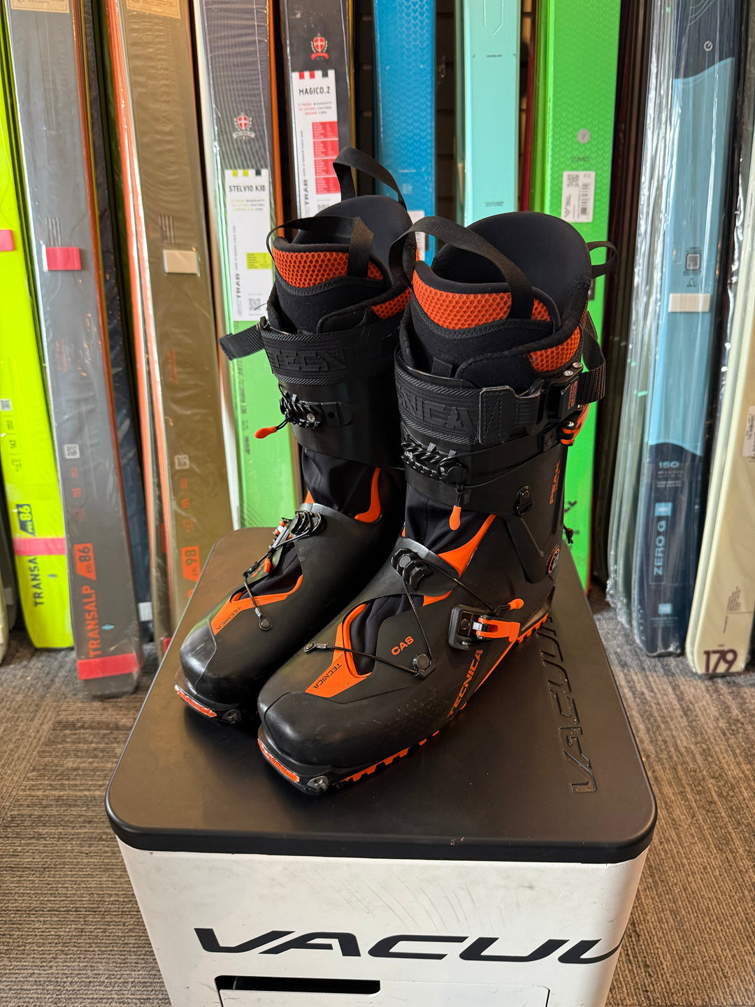 Tecnica Zero G Peak Boots 30.5 - USED - White Mountain Ski Co