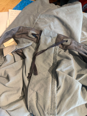 Patagonia Men's Green Draw String Waist Hiking Shorts - 34 Waist - Used