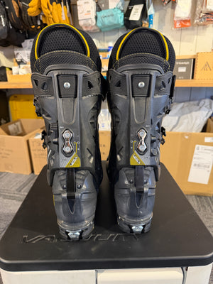 La Sportiva Vega 27.5 - Used - (C56) - White Mountain Ski Co