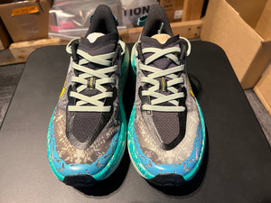 Hoka Women's Speedgoat 6 Display Shoe for Sale - White Mountain Ski Co