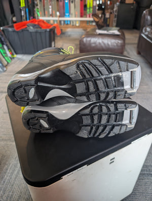 Fischer BCX Grand Tour Size 42 - USED - White Mountain Ski Co