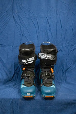 Scarpa F1 GT W 24.0 Ski Boots - White Mountain Ski Co